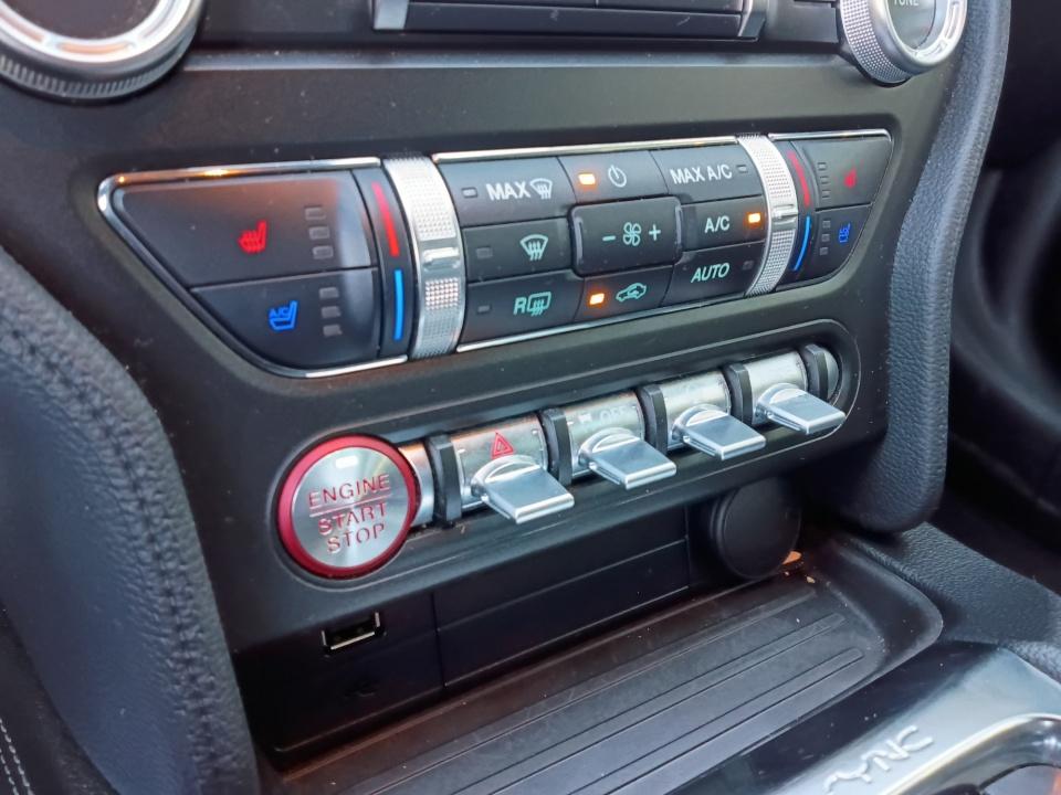 2022 Ford Mustang EcoBoost Premium