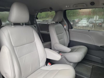 2016 Toyota Sienna XLE