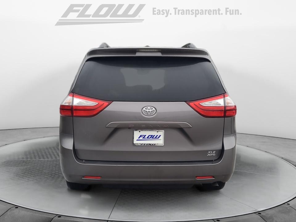 2016 Toyota Sienna XLE