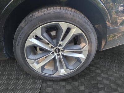 2024 Audi Q7 Premium Plus