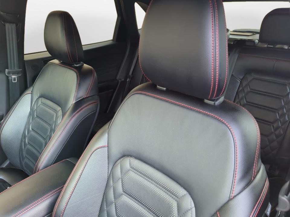 2024 Ford Escape ST-Line Elite
