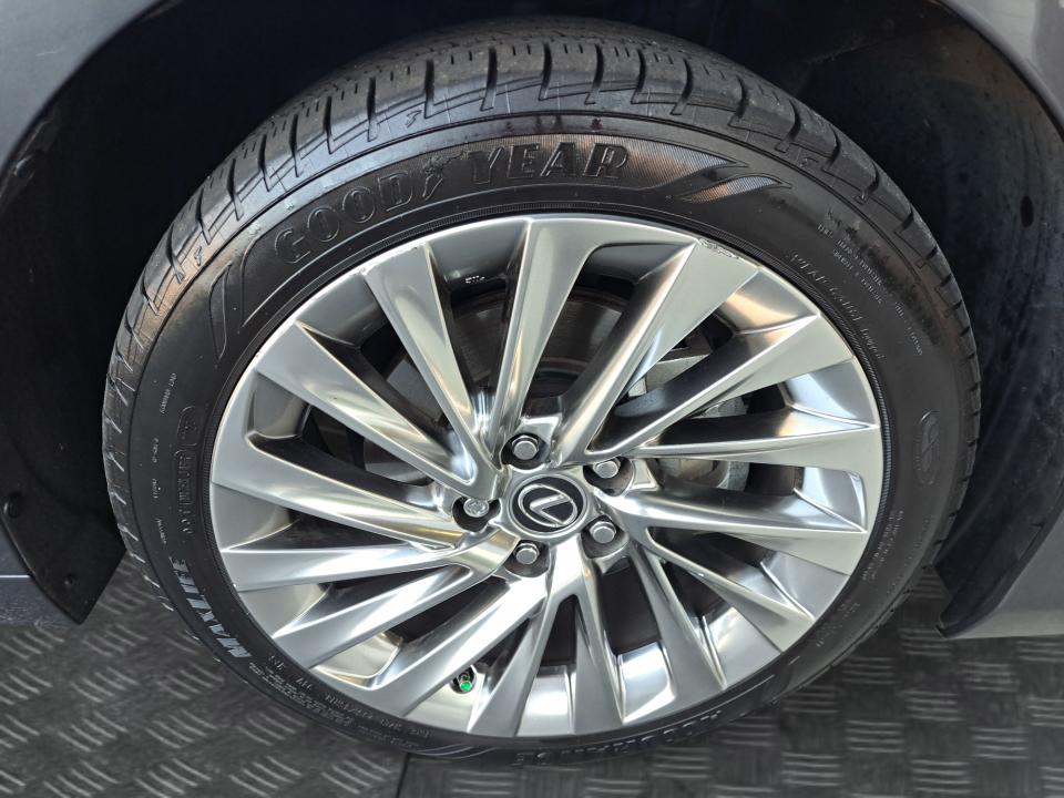 2023 Lexus ES 300h ES 300h Ultra Luxury