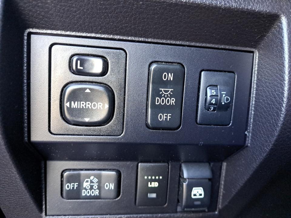 2016 Toyota Tundra SR5