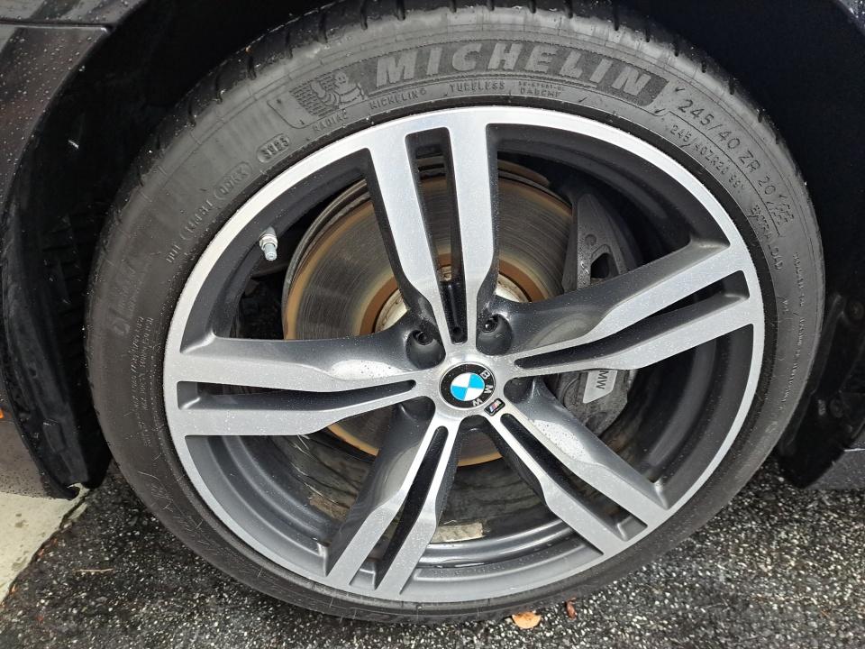 2016 BMW 750i 750i