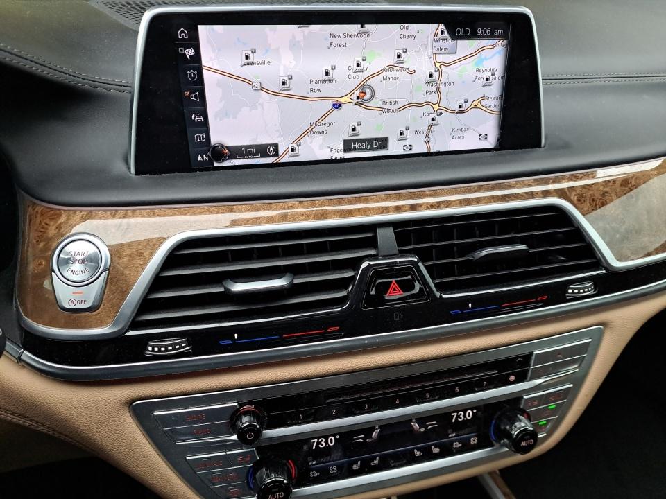 2016 BMW 750i 750i