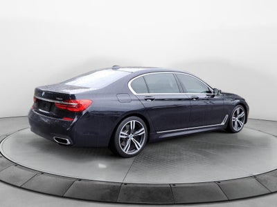 2016 BMW 750i 750i