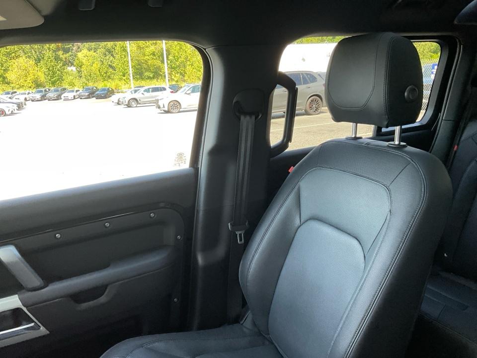 2024 Land Rover Defender X-Dynamic SE
