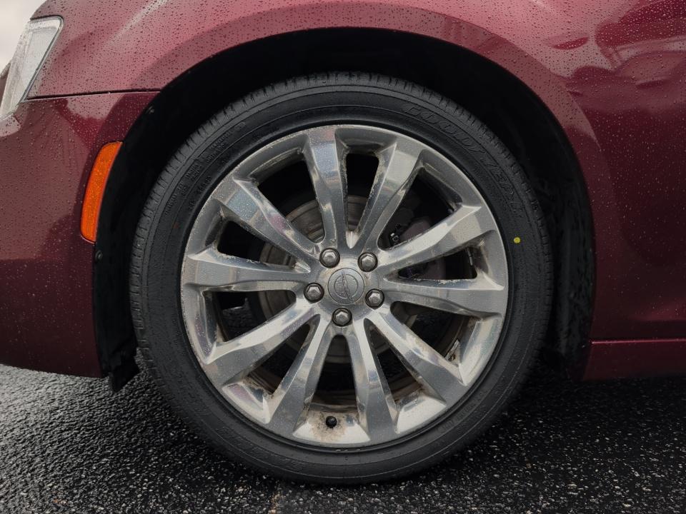 2017 Chrysler 300C 300C