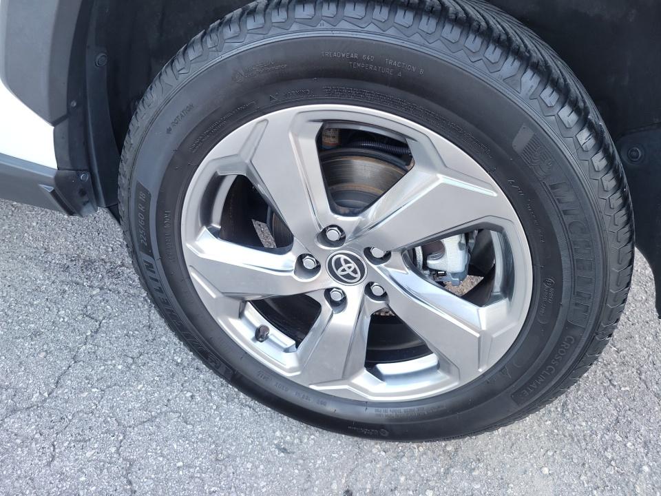2021 Toyota RAV4 Hybrid Hybrid XLE Premium