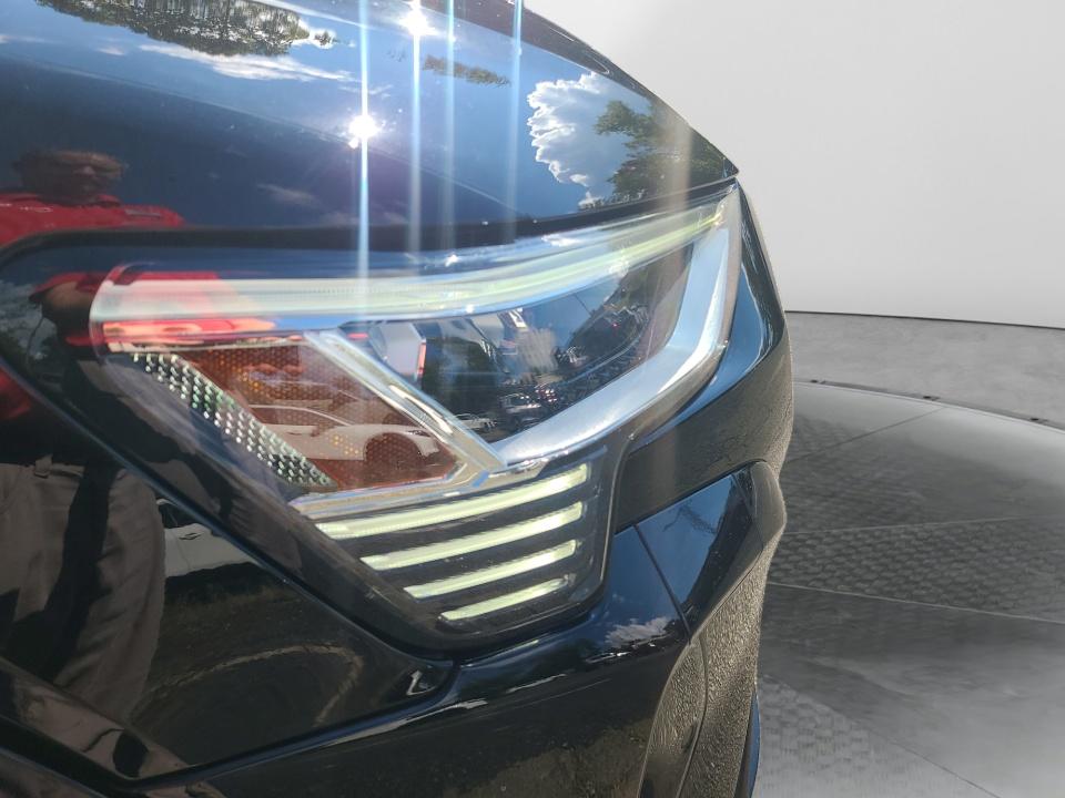 2024 Audi Q8 e-tron Premium