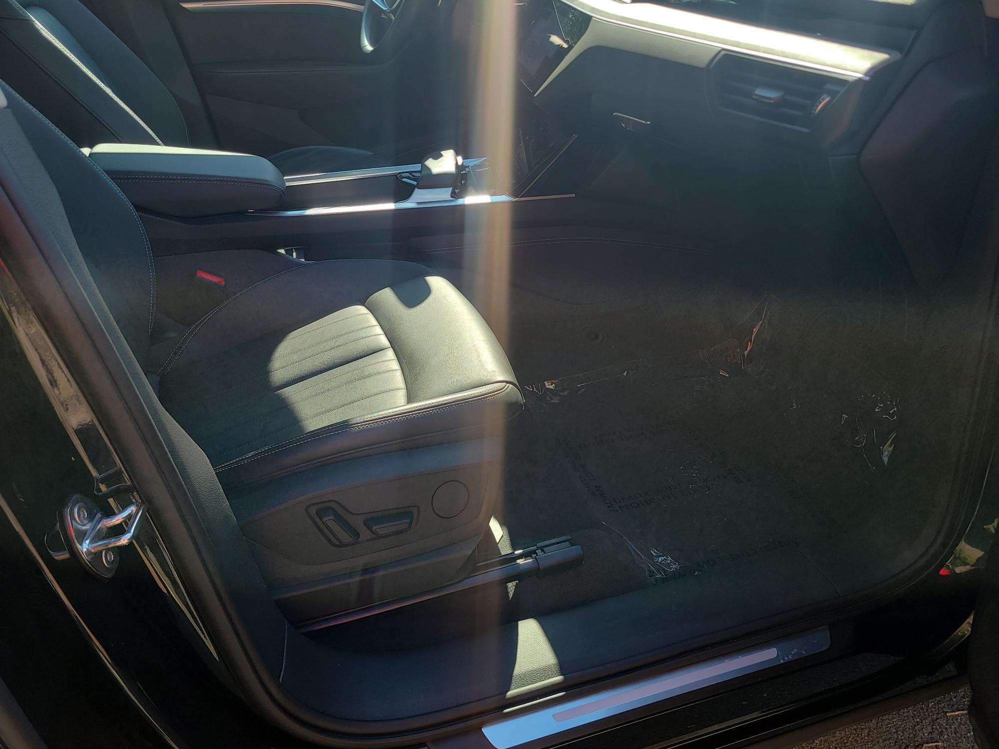 2024 Audi Q8 e-tron Premium